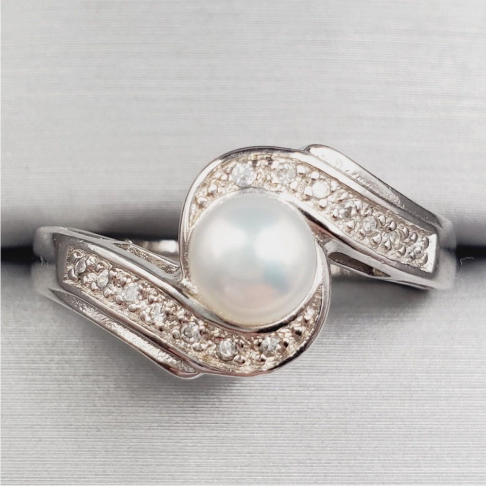 Cultured White Pearl & Diamond Simulants 925 Sterling Silver Bypass Ring